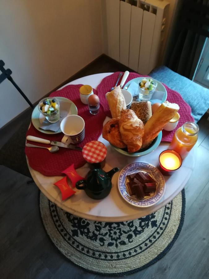 Lait & Lit Bed & Breakfast Triqueville Bagian luar foto