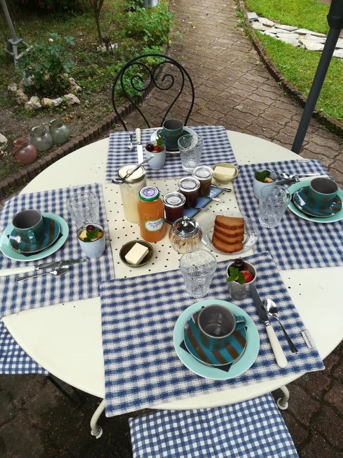 Lait & Lit Bed & Breakfast Triqueville Bagian luar foto